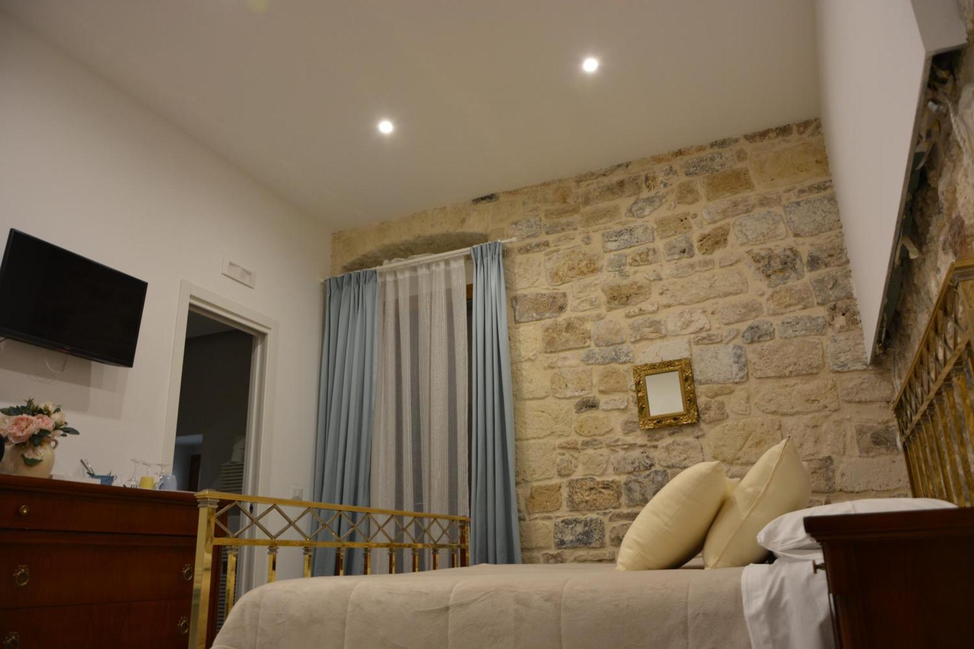 Dimora Del Carmine Hotel Bari Luaran gambar