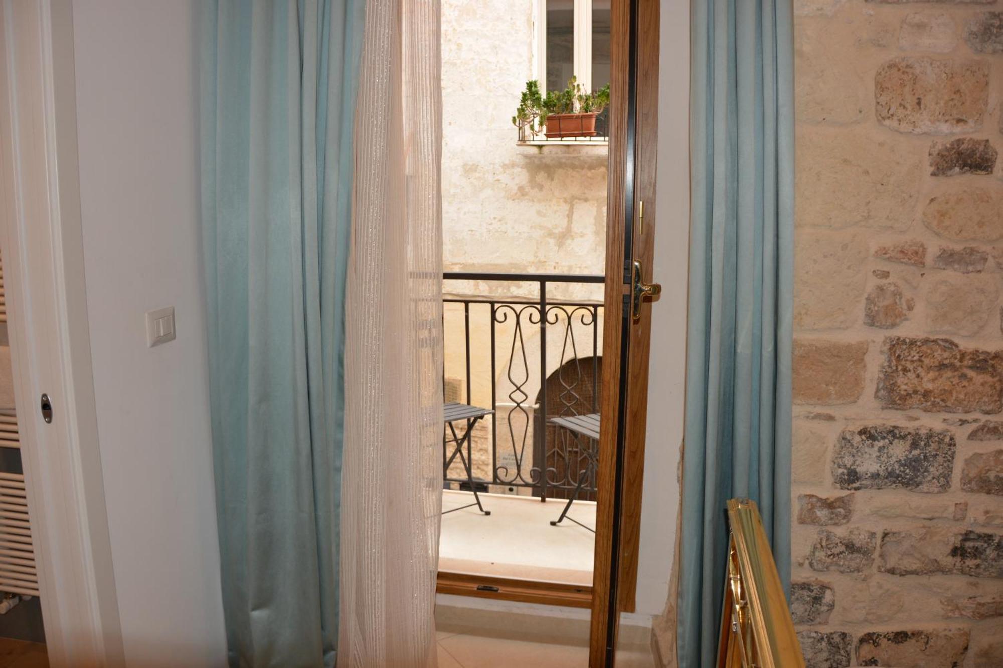 Dimora Del Carmine Hotel Bari Luaran gambar